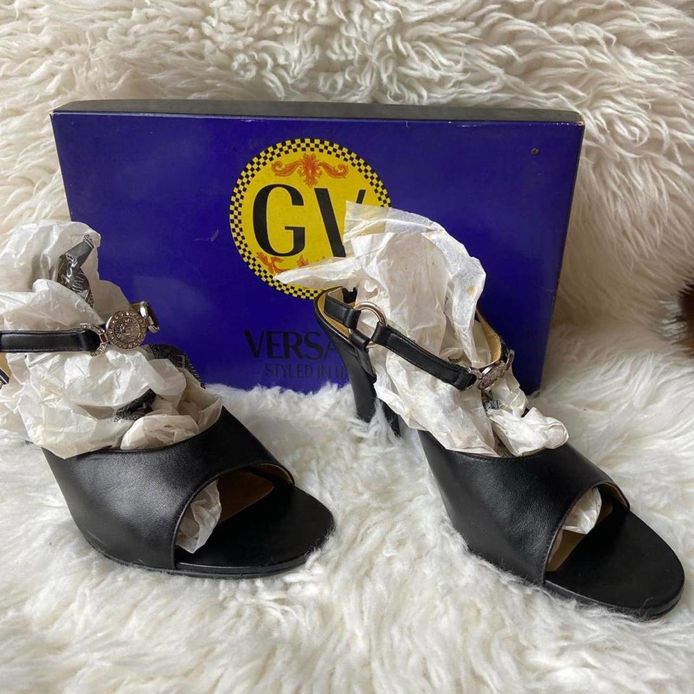 1990s Gianne Versace Black and Silver Medusa Head Medallion Slingback Heels s 6